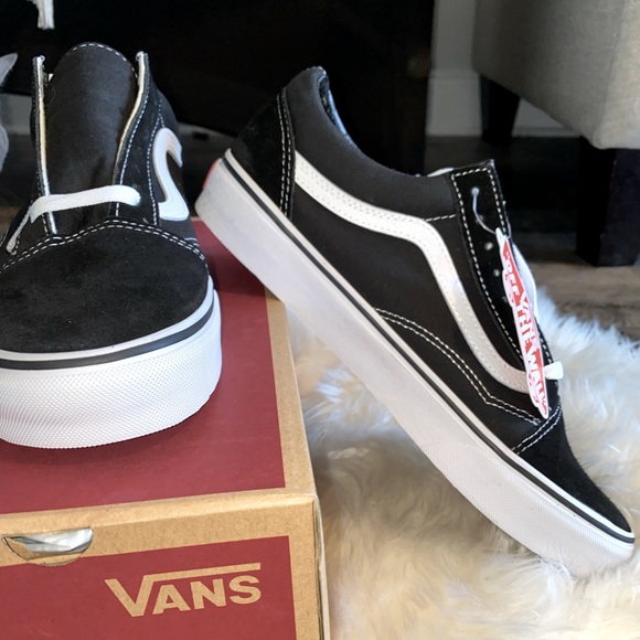 Vans - Picture 2 of 3